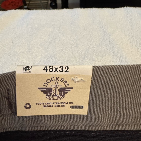 Men’s Dockers. Brand new with tags. Classic fit. 48 x 32. Excellent condition. - Picture 6 of 6